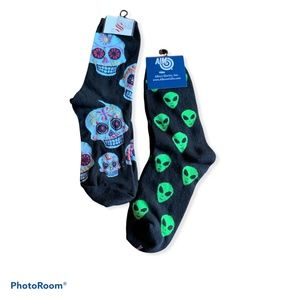 Sugar Skulls & Aliens Novelty Socks NWT